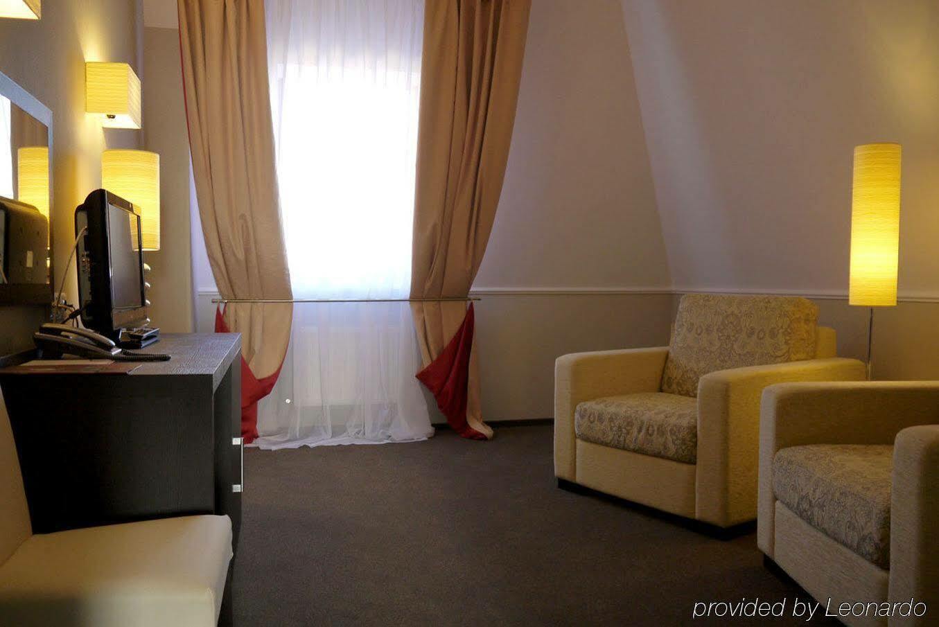 Optima Kropyvnytskyi Hotel Eksteriør billede